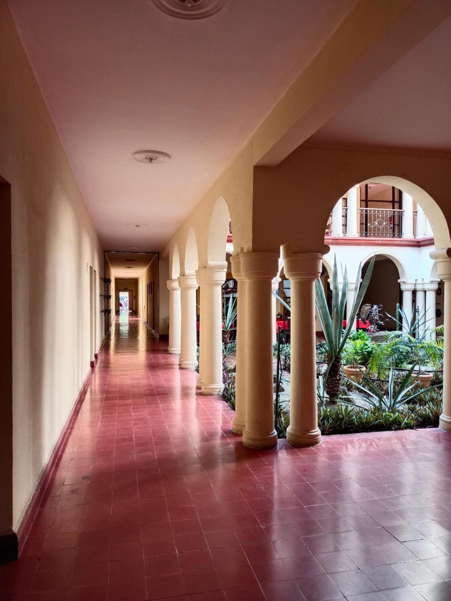 Hotel Los Monteros Ciudad Victoria Eksteriør bilde